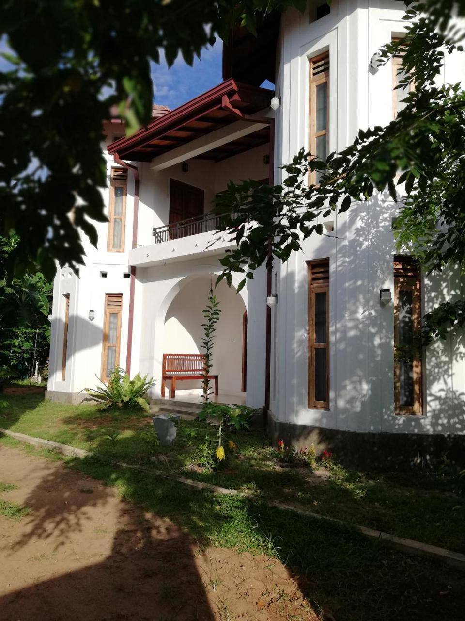 니곰보 Air Port 5 Minutes Super Clean Upul B&B 외부 사진